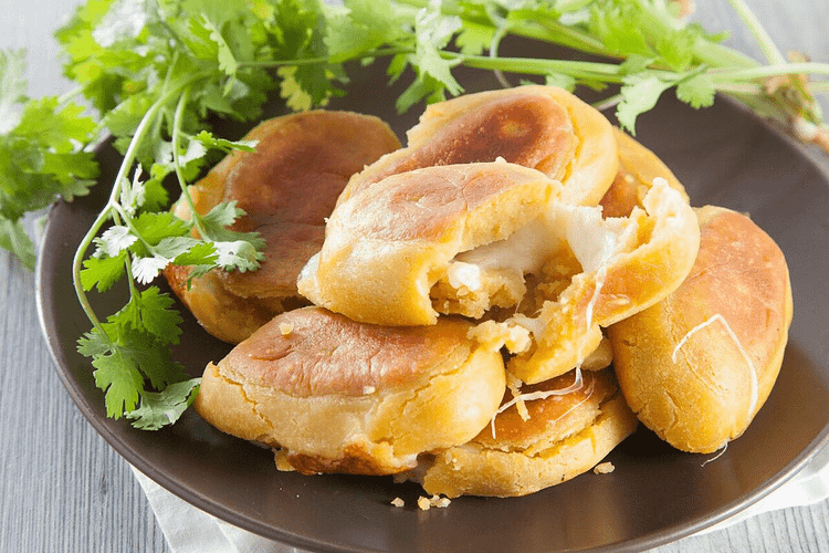 кукурудзяні булочки із сиром